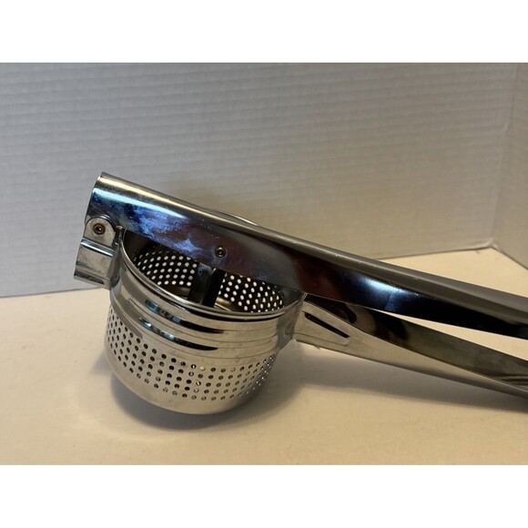 Potato Ricer Masher Heavy Duty Stainless Steel Press Mashed Potatoes Kitchen - Picture 6 of 9